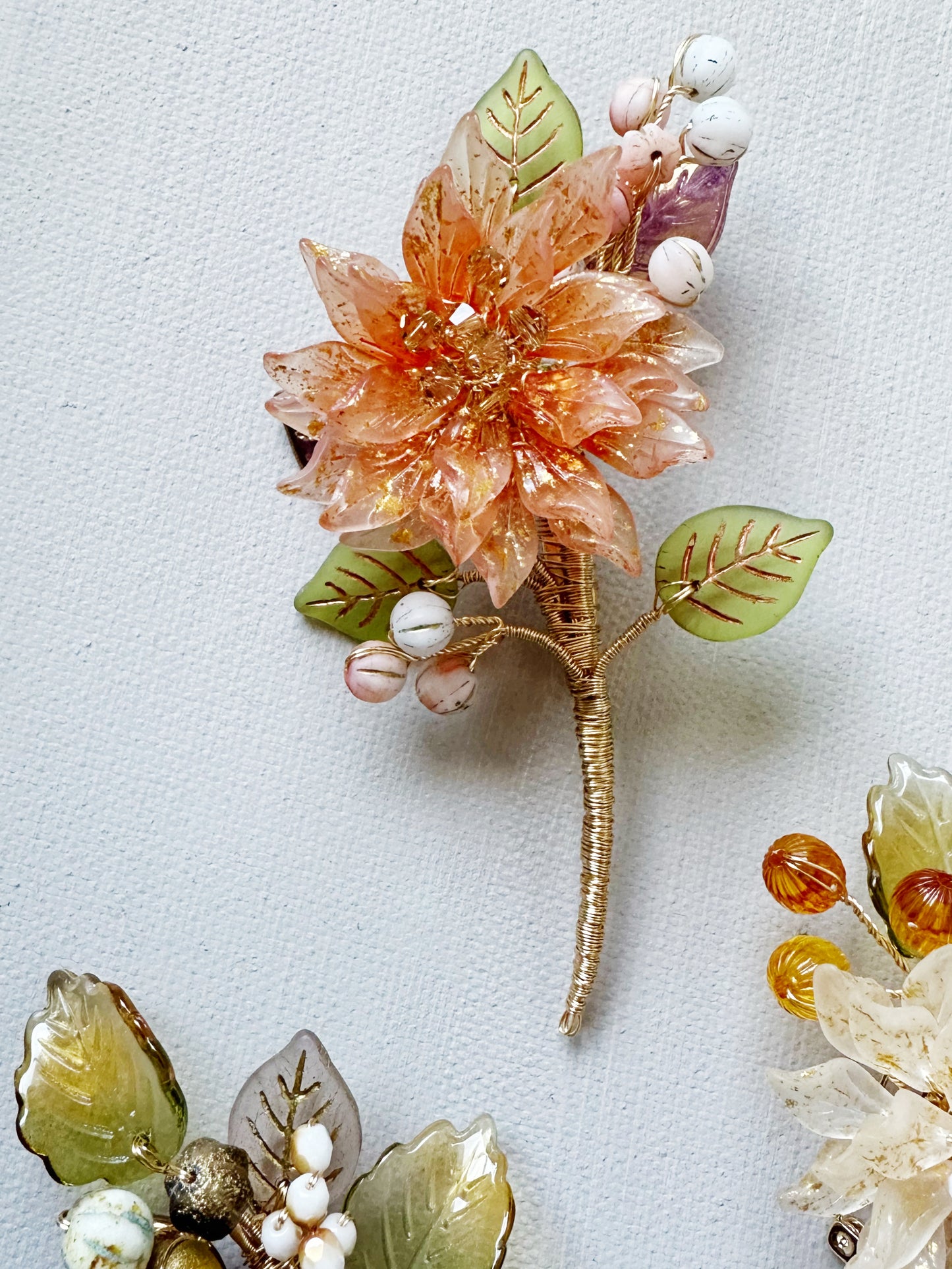 Sonnet of dahlia single flower brooch