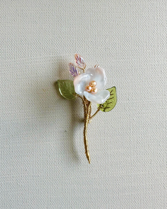Elizabeth's English garden small floral brooch
