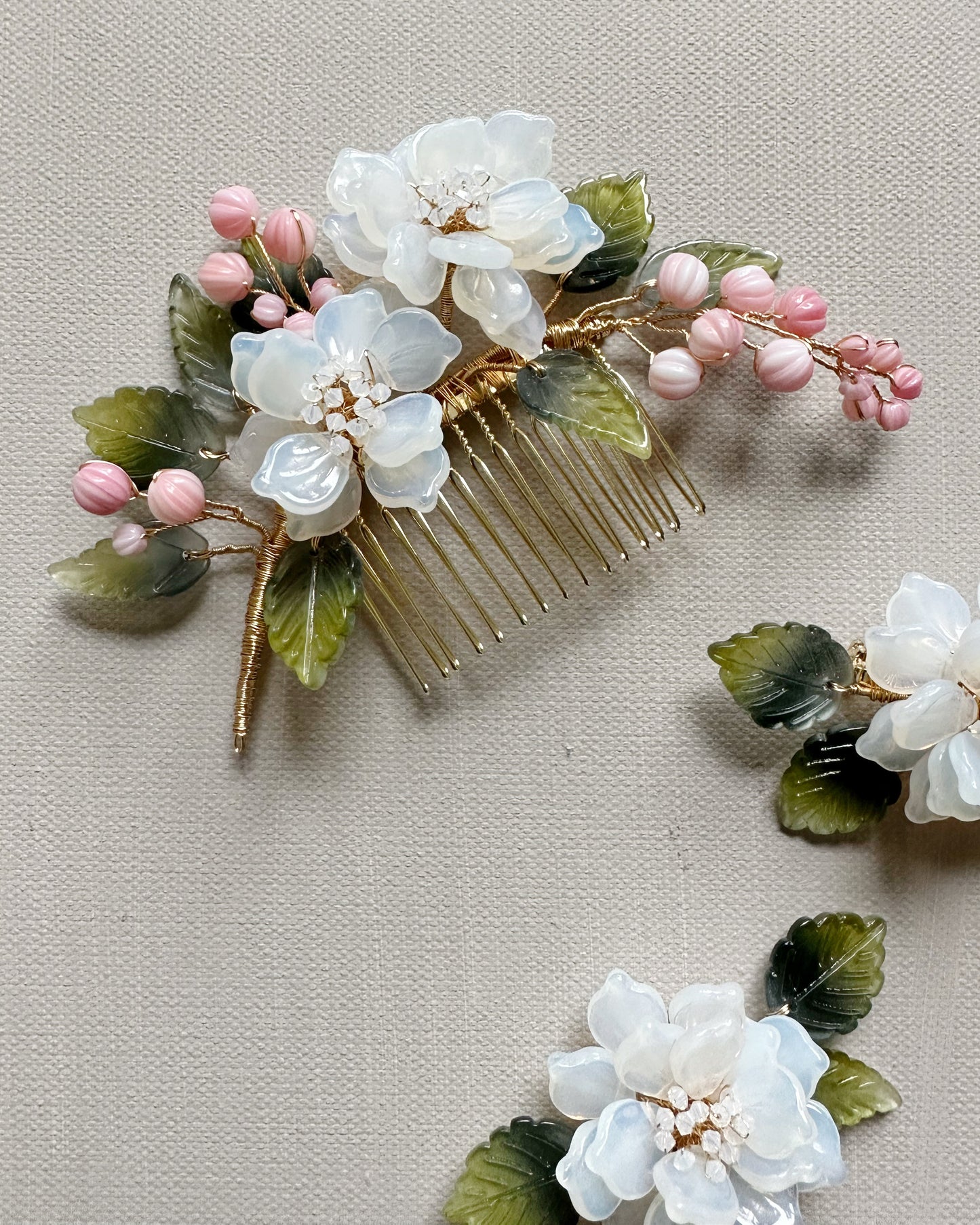 The new peony luxurious wedding hairpiece in milky white