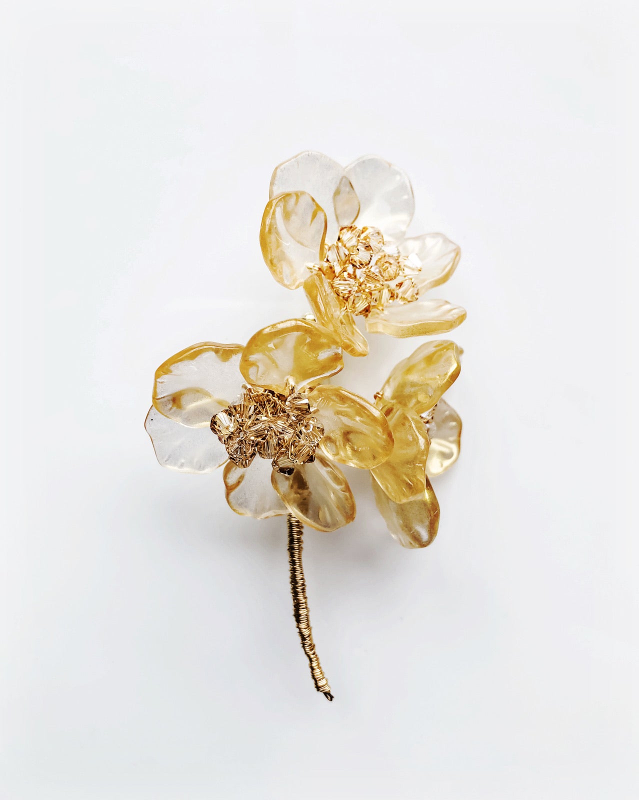 《The Sisters》Festive floral brooch in gold
