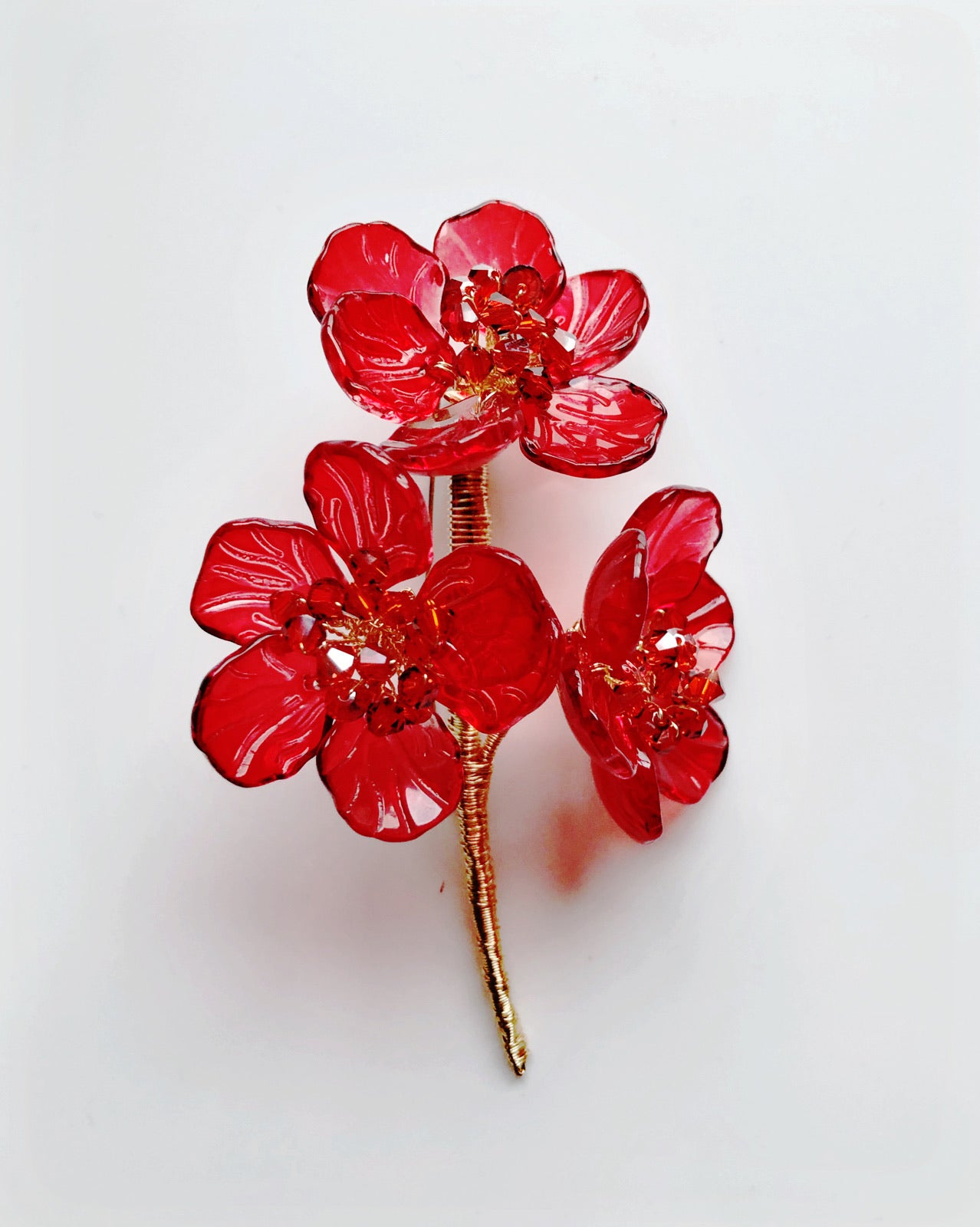 《The Sisters》Festive floral brooch in red