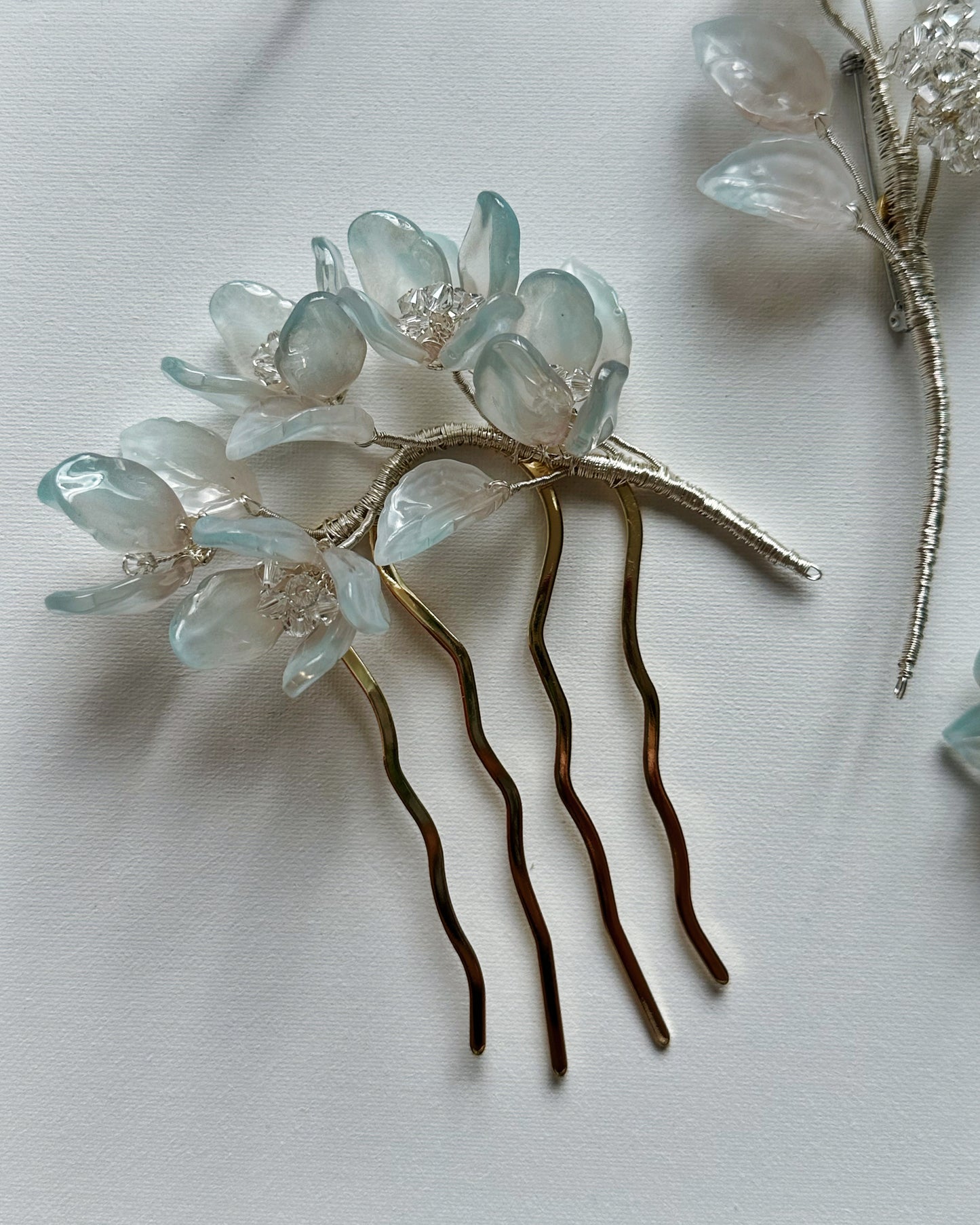 Floral fairy blue icy floral hair comb