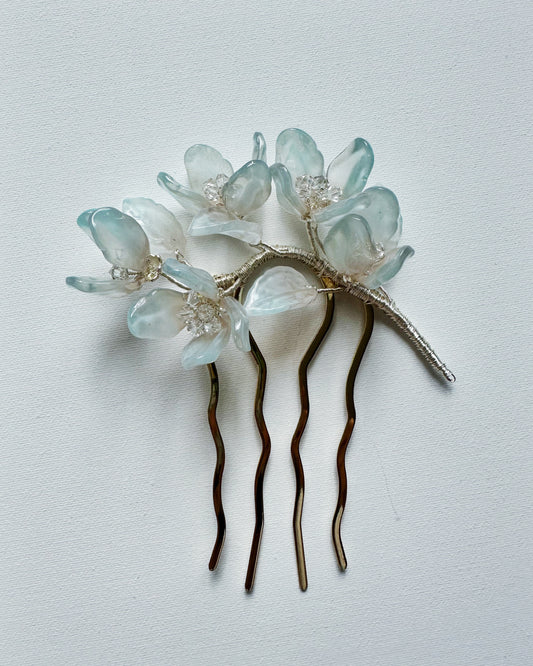 Floral fairy blue icy floral hair comb
