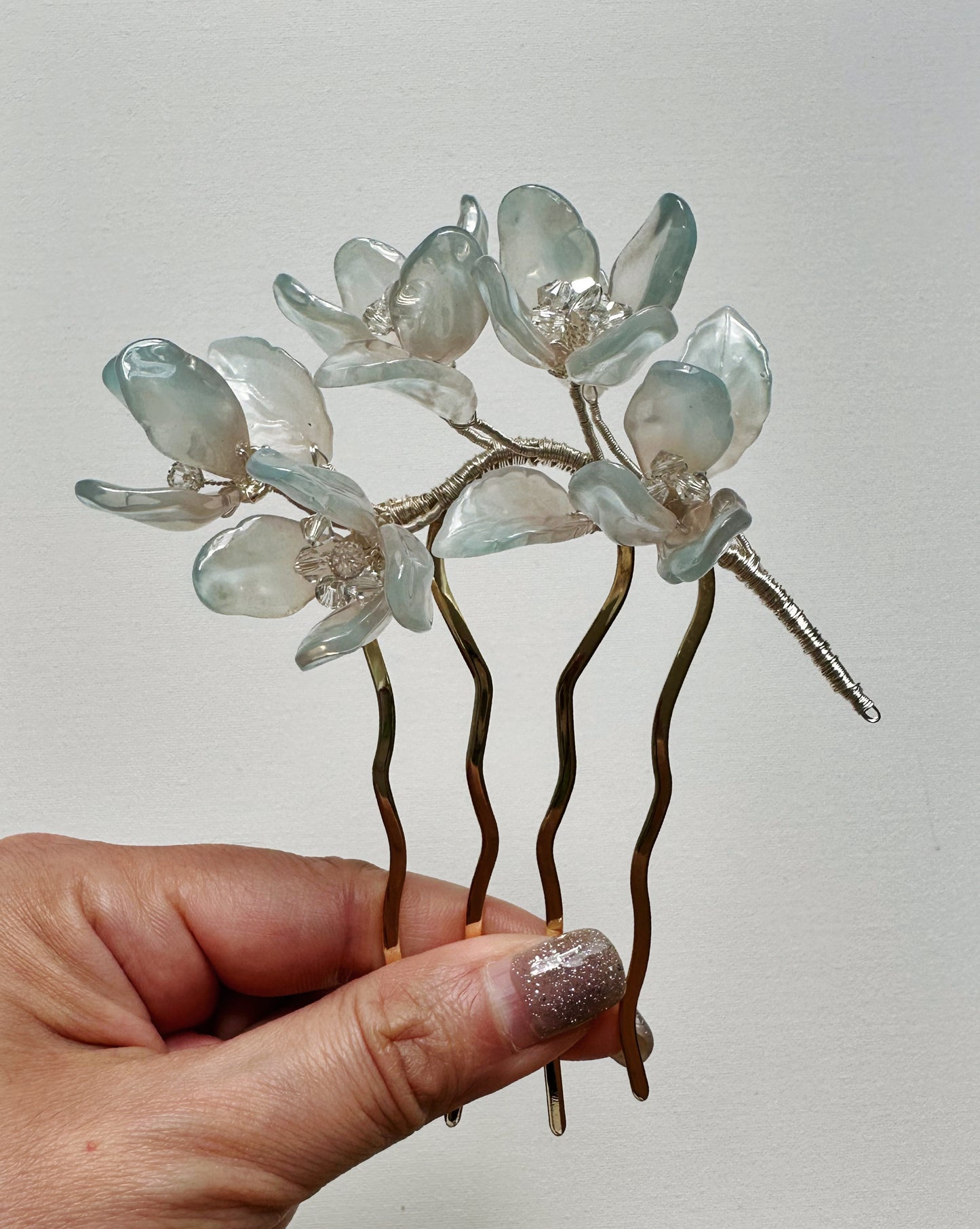 Floral fairy blue icy floral hair comb