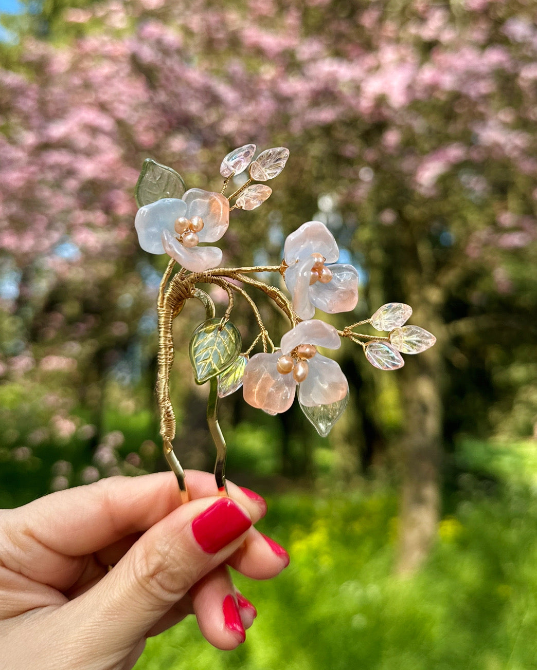 Elizabeth's English garden small floral hairpin