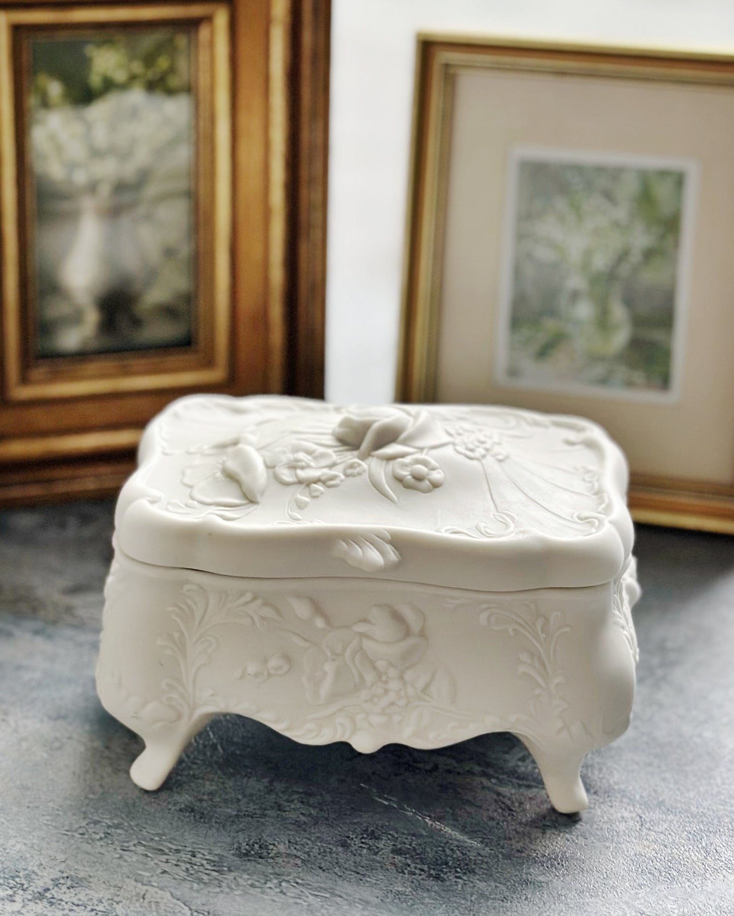 Vintage Victorian style lily of the valley porcelain trinket box