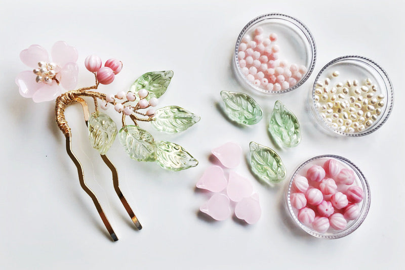 "When it rains sakura" - pink sakura hair pin in glass and freshwater pearls