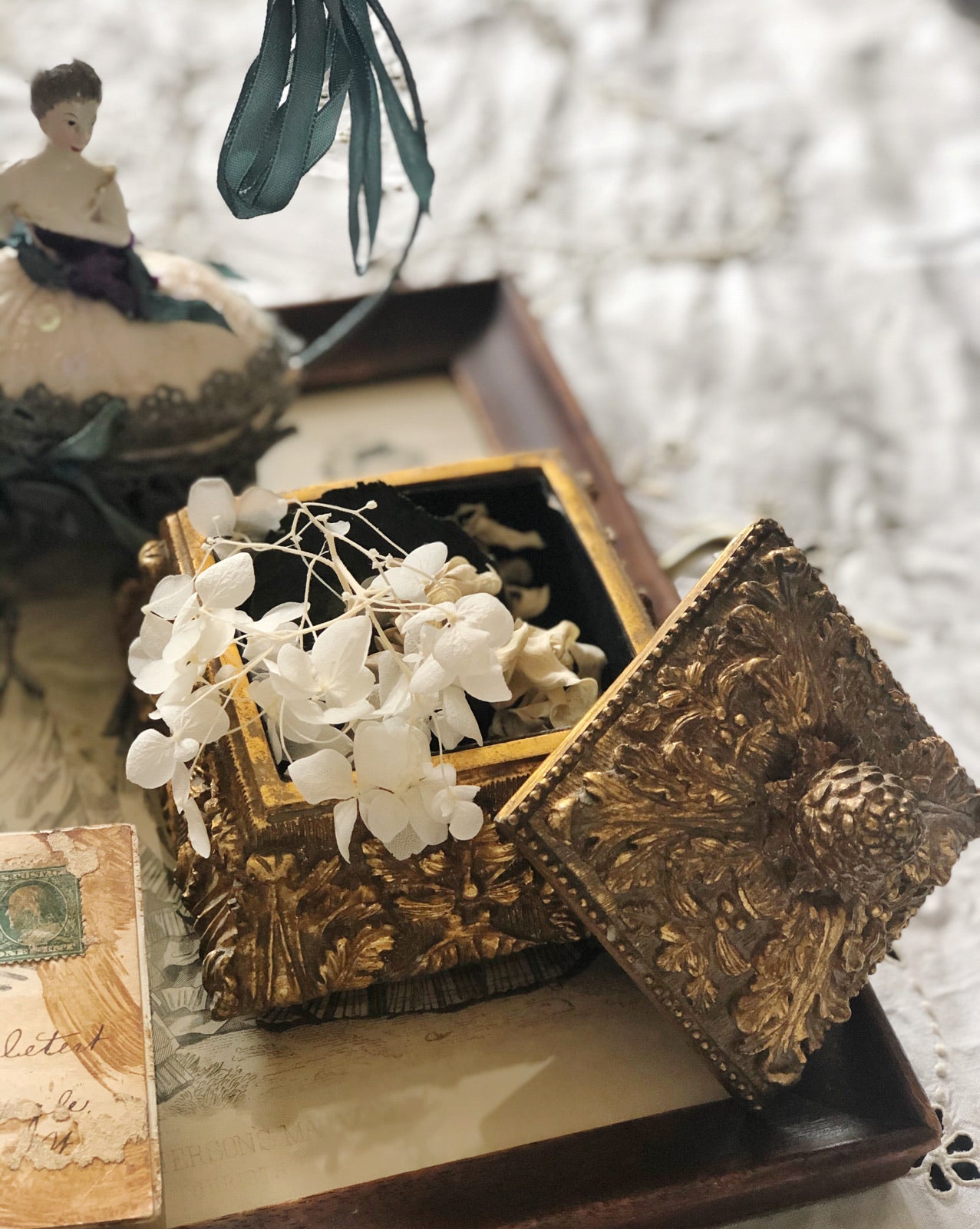 1950s Gold decorative Christmas trinket box