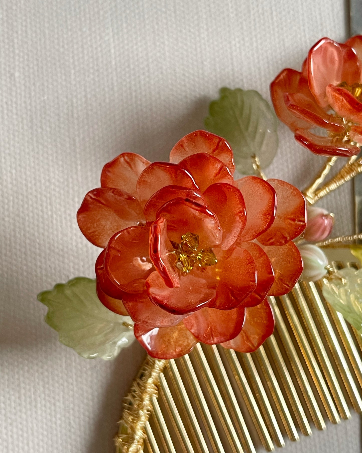 Spray rose hair slide