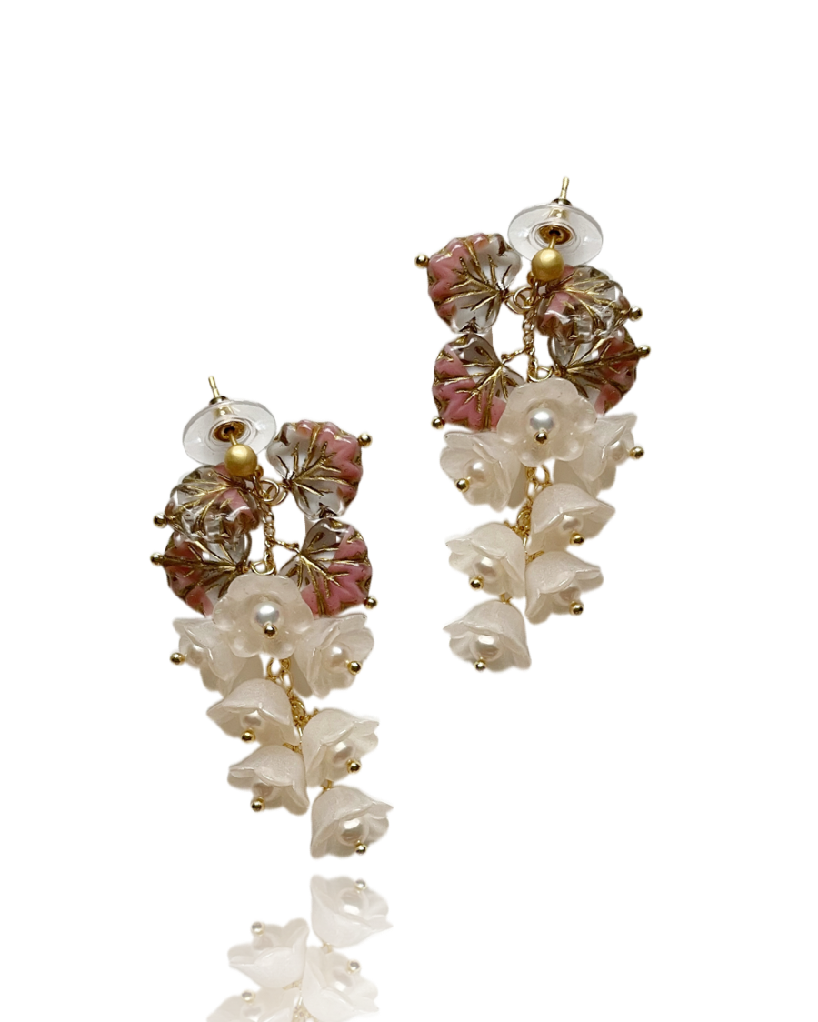 Canterbury bell flowers earrings in cream and maple leaves
