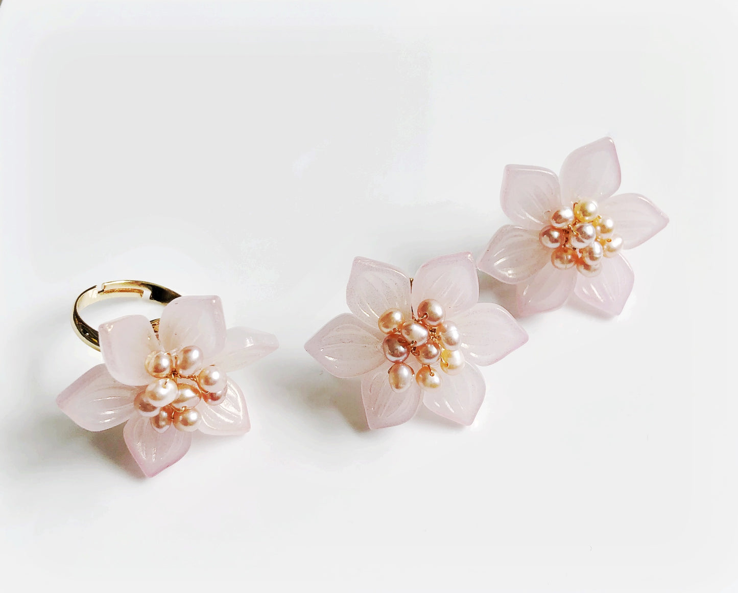 Soft pink baby lotus glass and freshwater pearls earrings