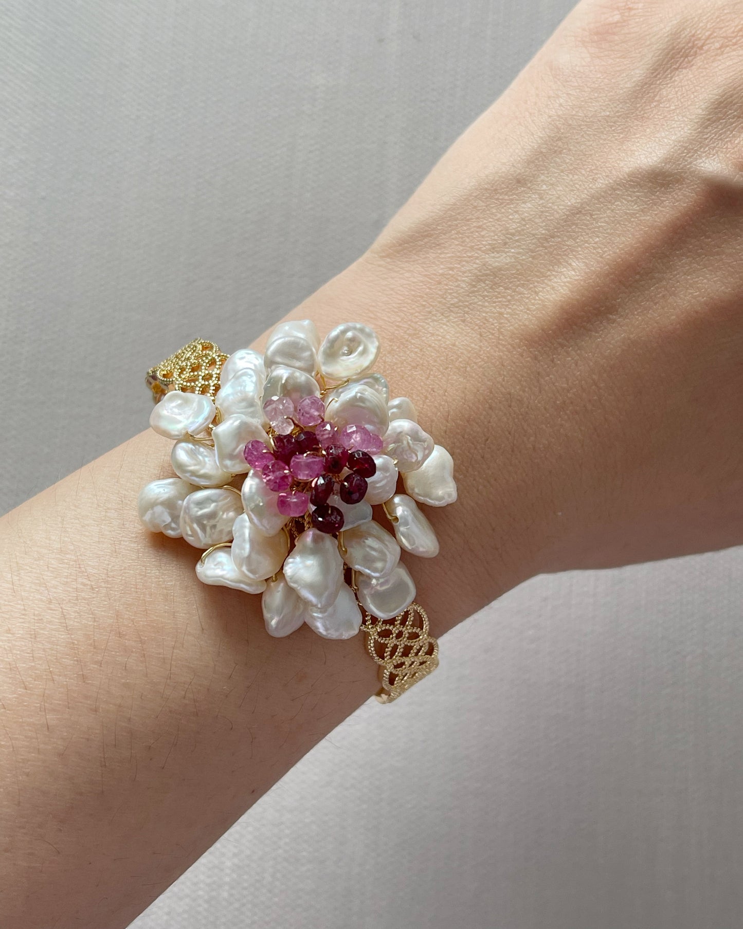 Deluxe Christmas peony freshwater pearls and red rubies bangle