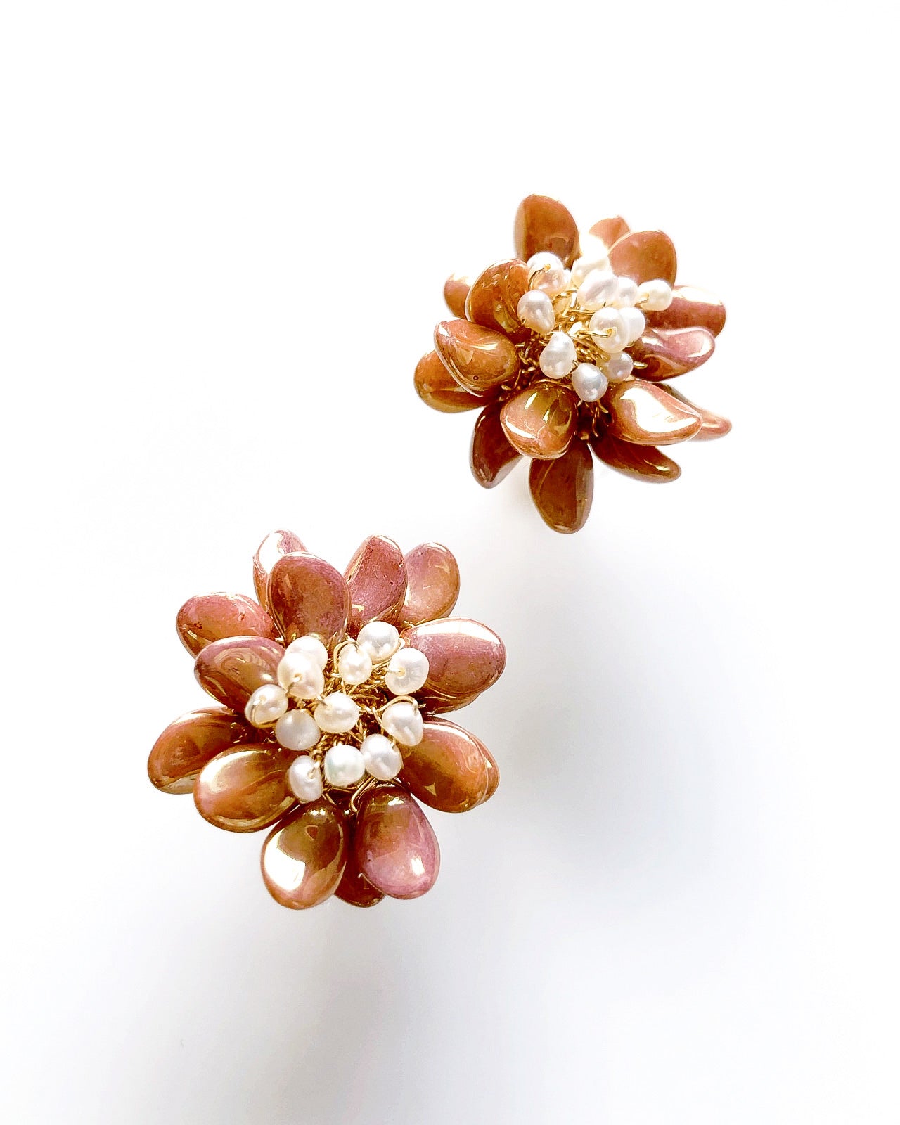 《November Palette II》Victoria’s chrysanthemum floral earrings  in bronze