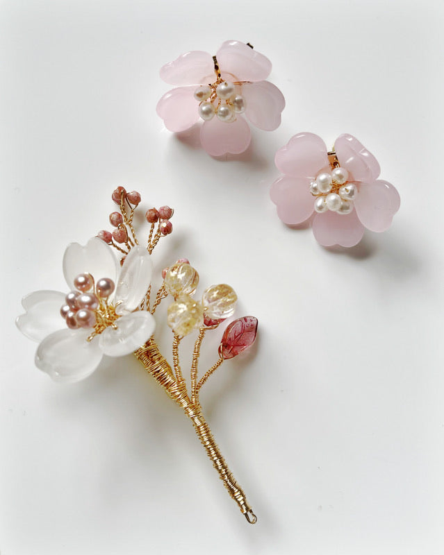 Sakura glass and freshwater pearls earrings