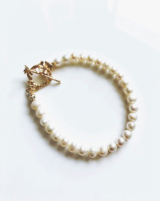 Family heirloom wedding freshwater pearl bracelet