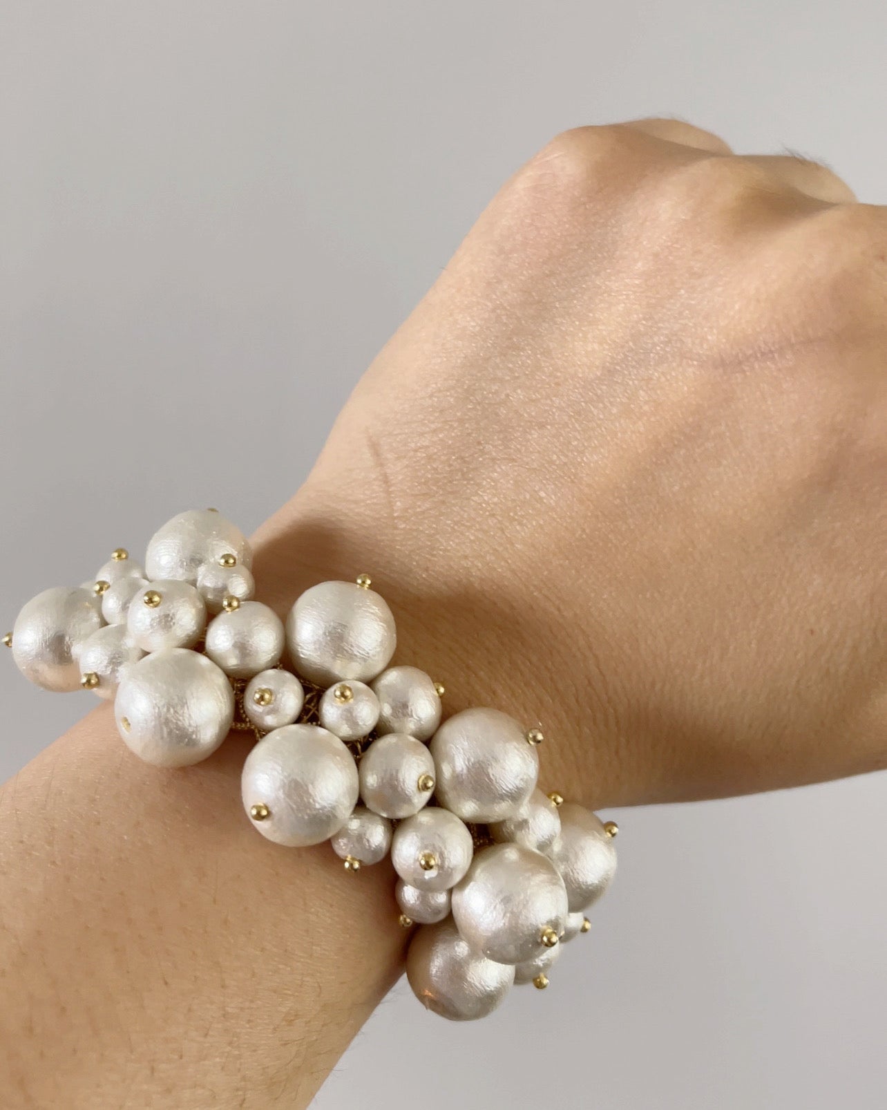 Bubble dream cotton pearl bangle